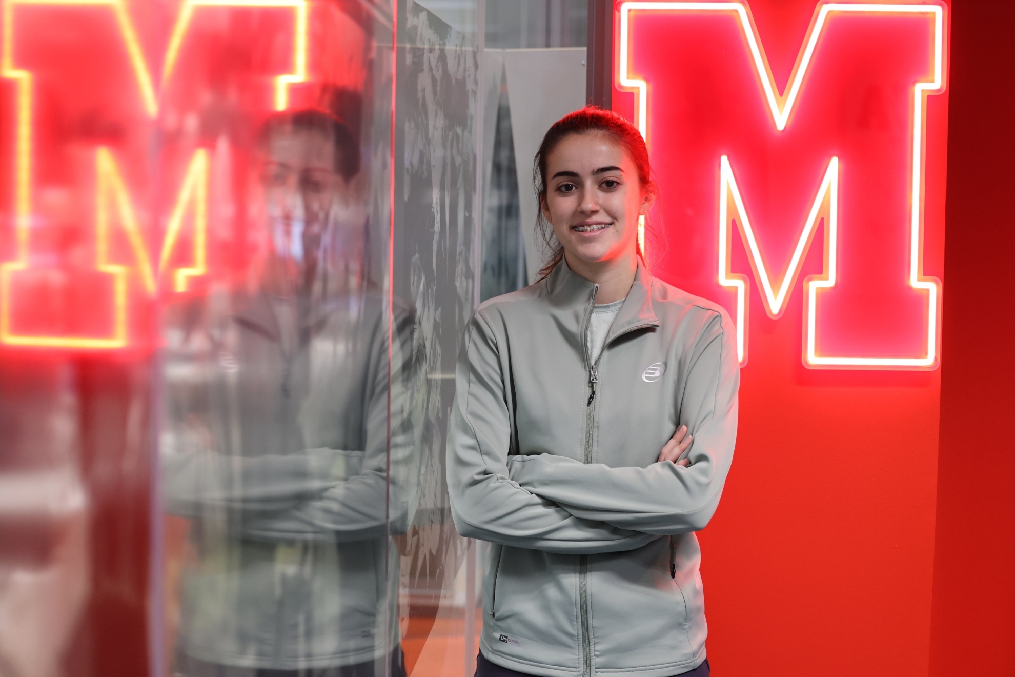 吸引全球目 吸引全球目